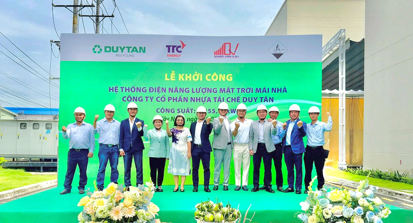 Điện mặt trời mái nhà tại DUYTAN Recycling - Bước tiến xanh hóa sản xuất