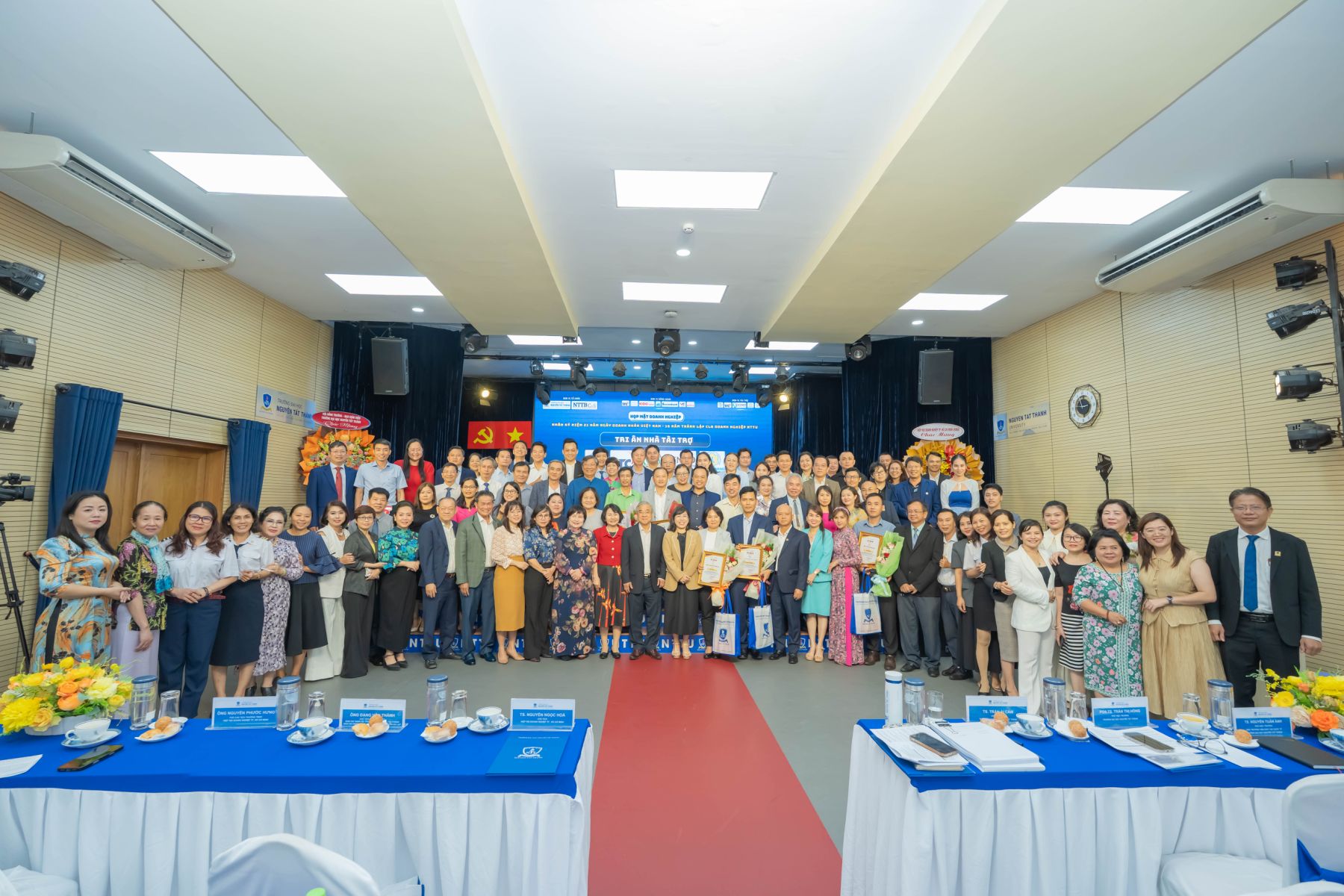 TTC ĐỒNG HÀNH CÙNG CỘNG ĐỒNG DOANH NGHIỆP VÀ NHÀ TRƯỜNG TRONG HÀNH TRÌNH KIẾN TẠO THẾ HỆ TRI THỨC TRẺ – VÌ MỘT TƯƠNG LAI PHÁT TRIỂN BỀN VỮNG.