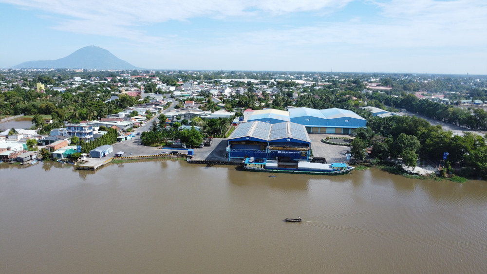 Announcement of the capacity to receive 2,000-ton vessels at Ben Keo Port.