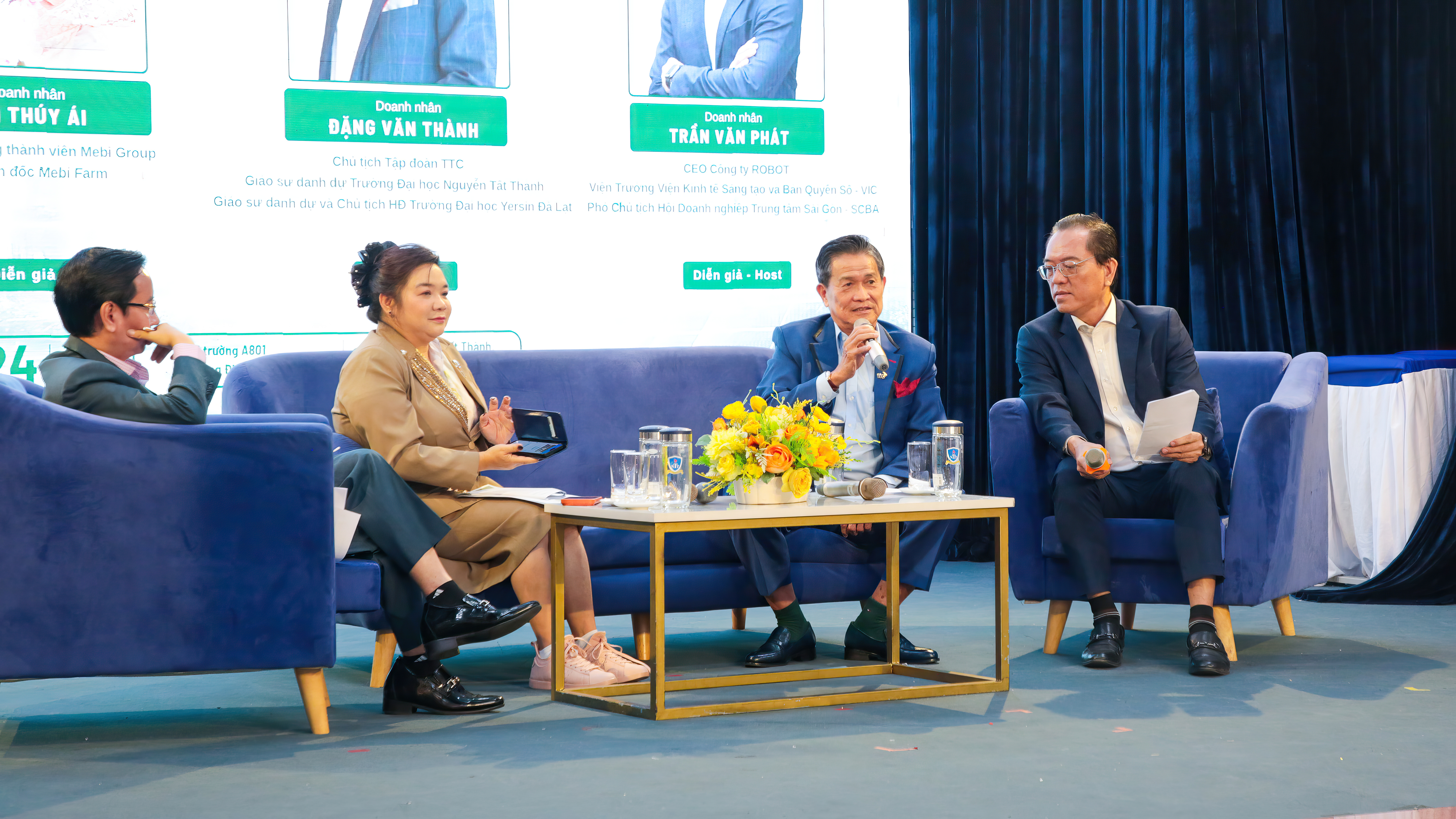 Doanh nghiệp và nhà trường tìm lời giải chuyển đổi xanh trong kỷ nguyên số