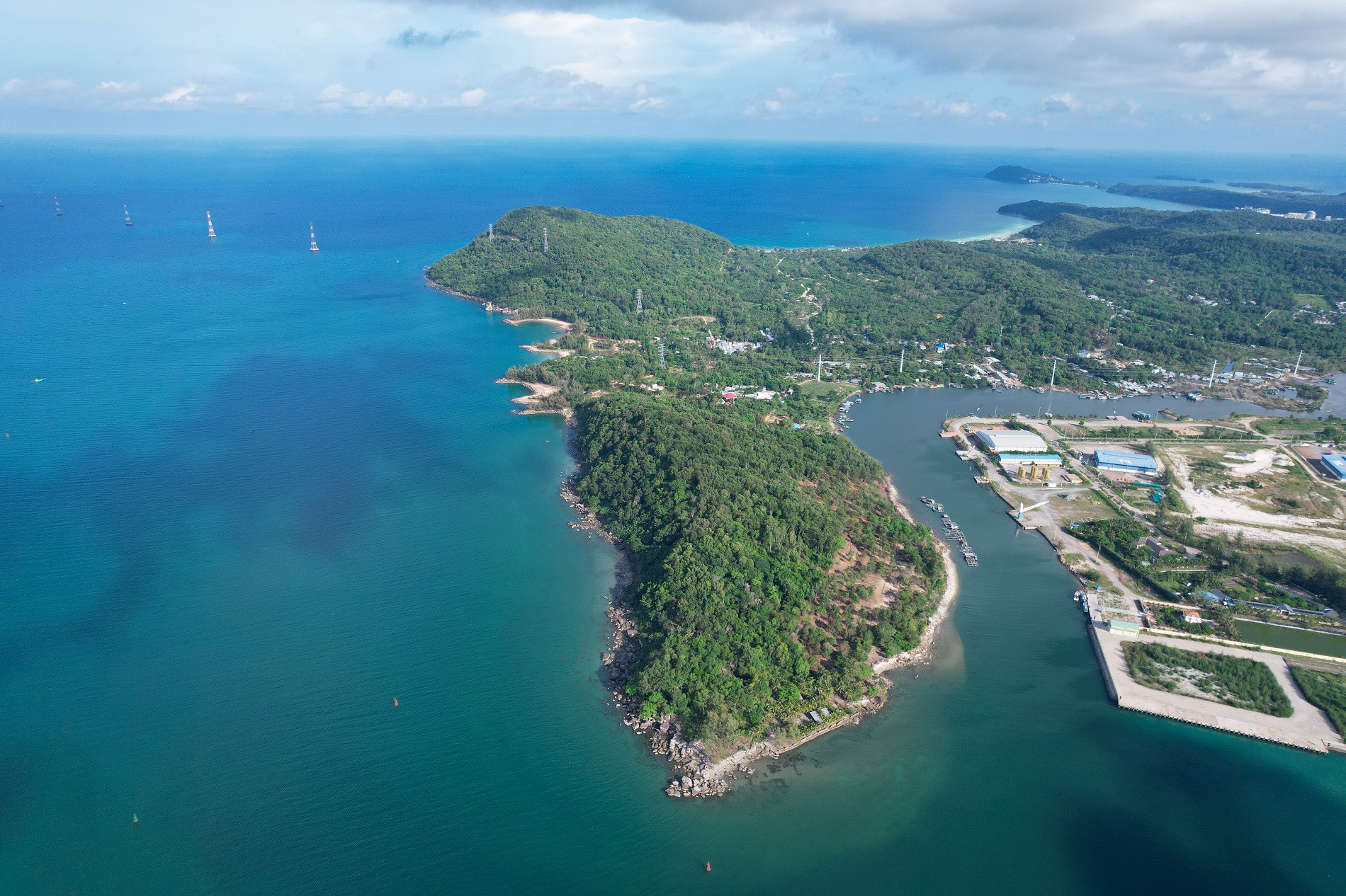 Vịnh Đầm - từ ‘vùng đất ẩn mình’ đến tâm điểm mới của nam Phú Quốc