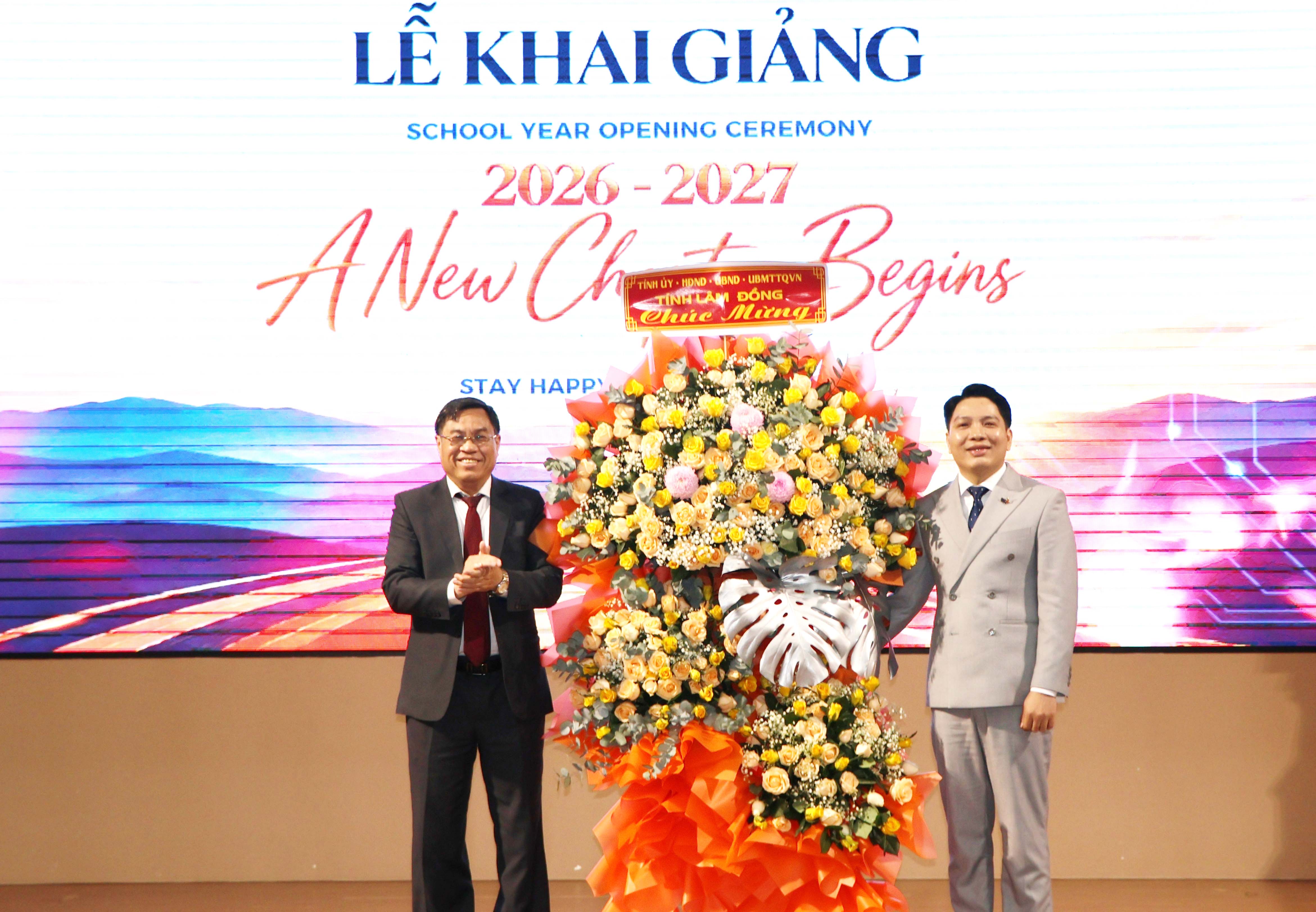 Phó Chủ tịch UBND tỉnh Võ Ngọc Hiệp dự Lễ Khai giảng năm học mới (2026 - 2027) tại Trường Tiểu học, THCS và THPT Yersin Đà Lạt