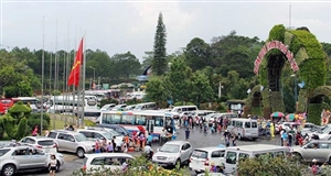Du khách nườm nượp lên phố núi Đà Lạt dịp lễ 30-4