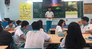 Giáo dục tình cảm qua tác phẩm “Lá nằm trong lá”