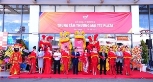 Hội Doanh nhân trẻ Việt Nam và TTC trao tặng máy X-Quang đến UBND quận 5