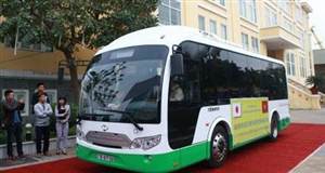 Việt Nam sắp có xe buýt chạy năng lượng mặt trời