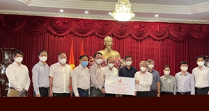 Hội DNTVN và DNT Đồng Nai trao tặng các phần hỗ trợ chống dịch, an sinh cho tỉnh Đồng Nai
