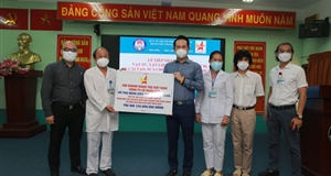 Hội Doanh nhân trẻ Việt Nam và Công ty DHA hỗ trợ kinh phí cho Bệnh viện Phạm Ngọc Thạch