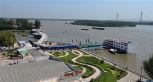 Can tho tourism in floating water season