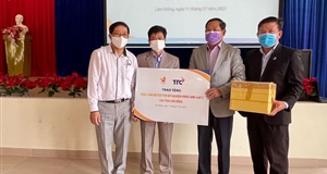Hội Doanh nhân trẻ Việt Nam và Tập đoàn TTC tặng Lâm Đồng 2.000 bộ test PCR xét nghiệm SARS-CoV-2