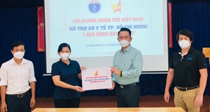 Hỗ trợ 1.000 bình oxy 40 lít cho Sở Y tế TP.HCM